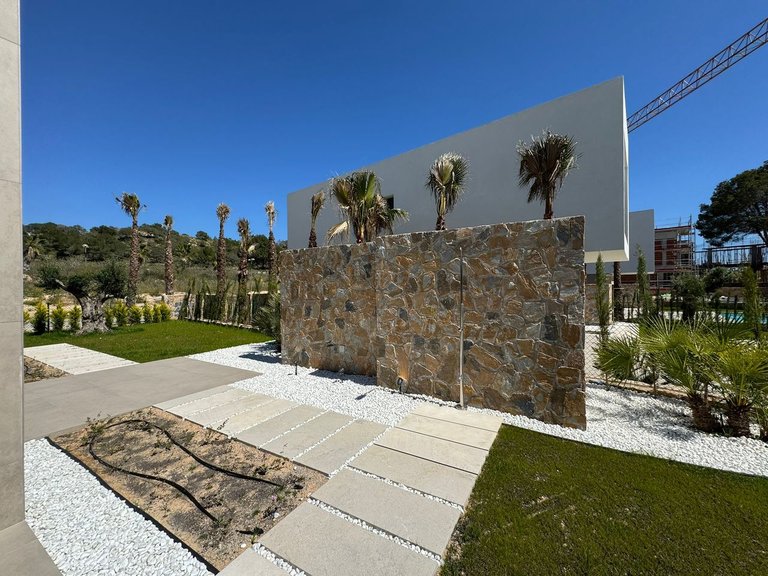 Villa for Sale in Las Colinas Golf Resort, Alicante 10