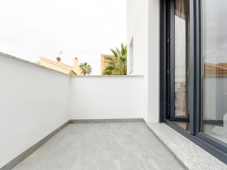 Villa for Sale in Torrevieja, Alicante 31