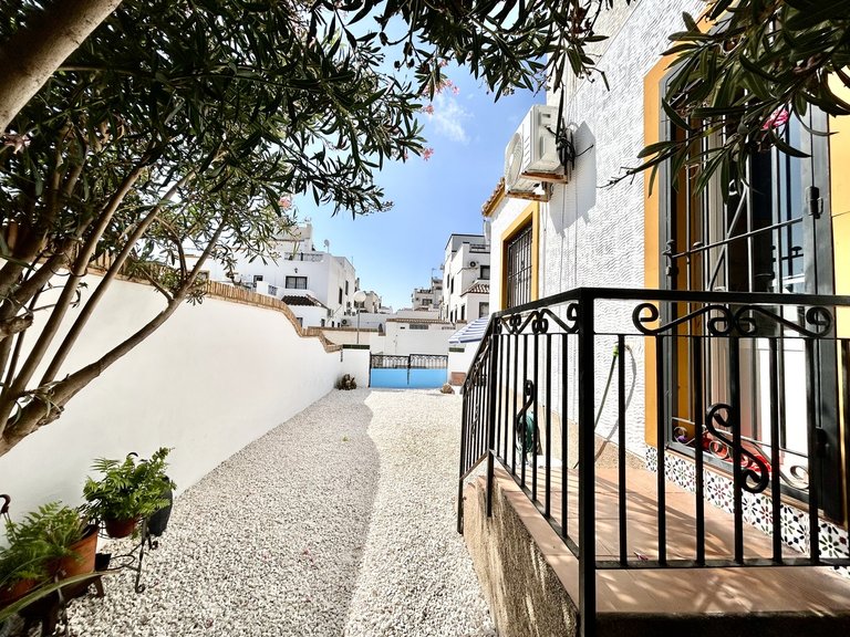 Town House for Sale in Los Altos, Alicante 26