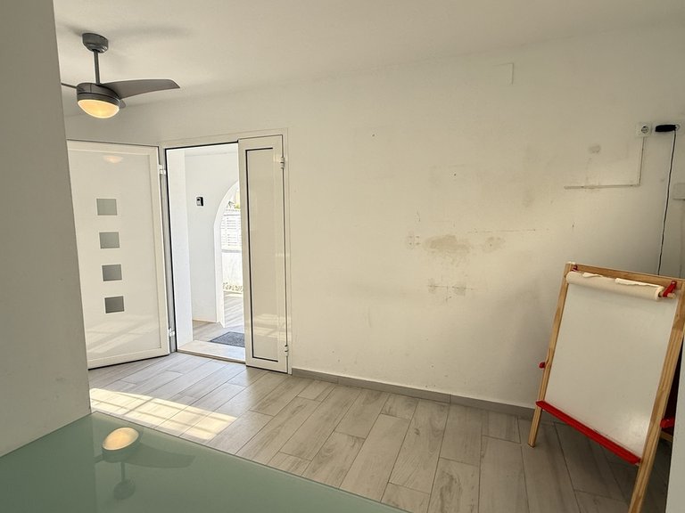Villa for Sale in San Miguel, Alicante 42