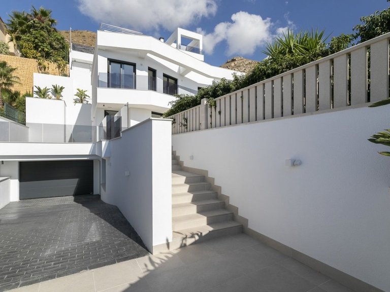 Villa for Sale in Finestrat, Alicante 5