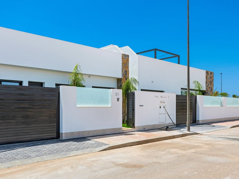 Villa for Sale in Los Alcazares, Murcia 36