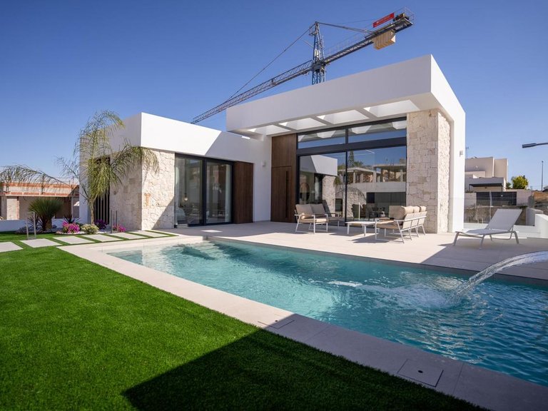 Villa for Sale in Rojales, Alicante 3