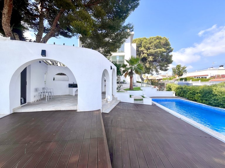 Villa for Sale in Los Balcones, Alicante 35