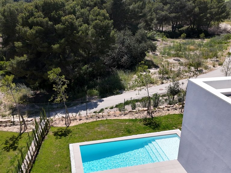 Villa for Sale in Las Colinas Golf Resort, Alicante 5