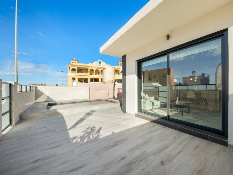 Villa for Sale in Benijofar, Alicante 5
