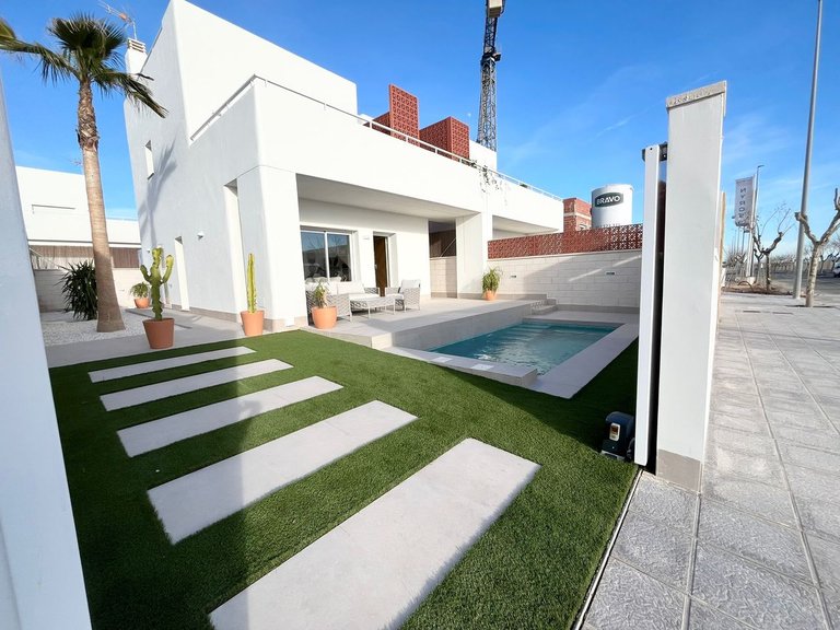 Villa for Sale in Pilar De La Horadada, Alicante 44