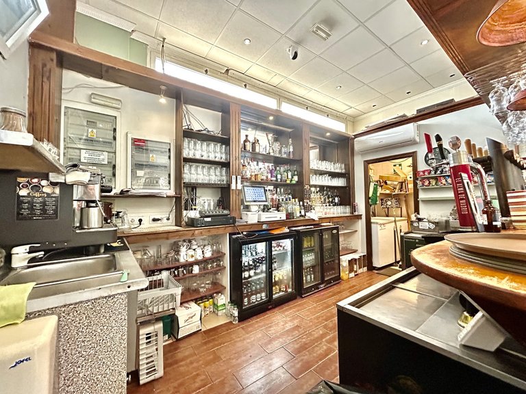 Commercial for Sale in Villamartin, Alicante 23