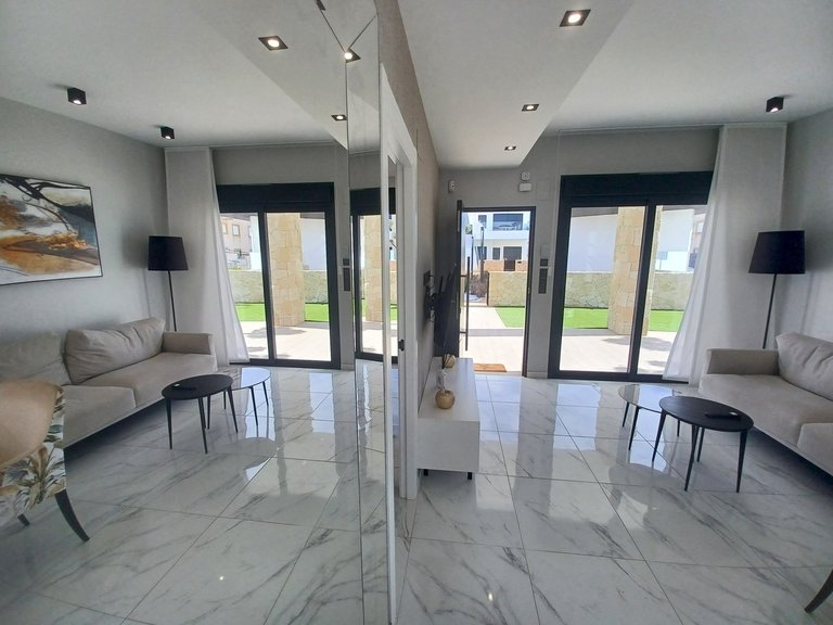 Apartment for Sale in Punta Prima, Alicante 7
