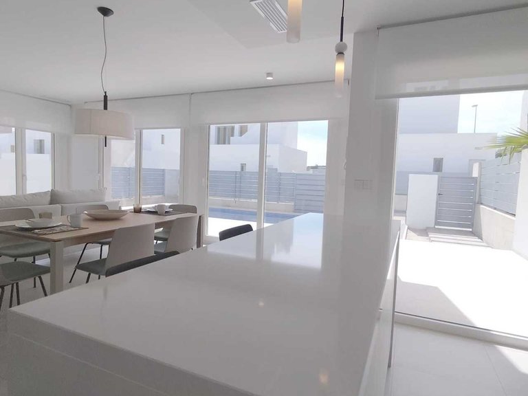 Villa for Sale in San Miguel, Alicante 14