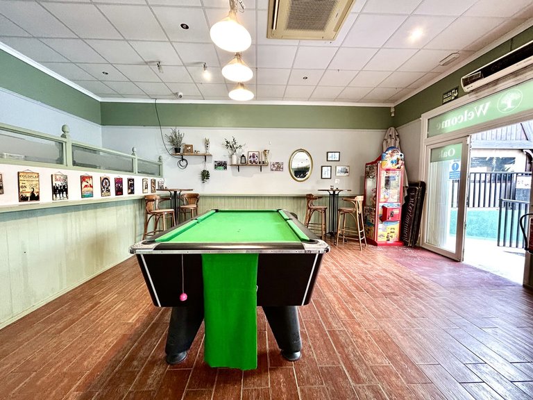 Commercial for Sale in Villamartin, Alicante 37