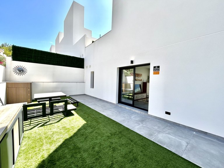 Villa for Sale in Villamartin, Alicante 33