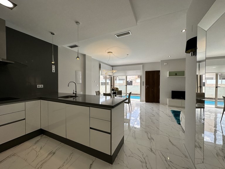 Villa for Sale in Los Altos, Alicante 6