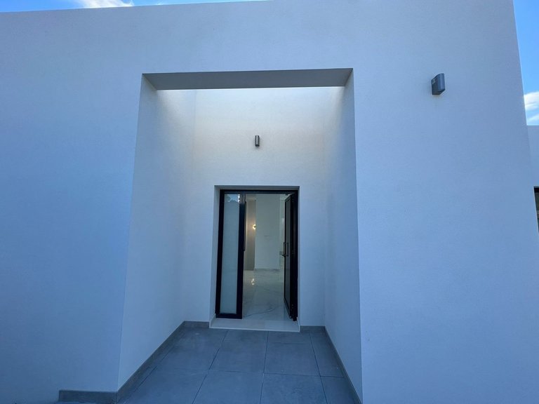 Villa for Sale in Las Colinas Golf Resort, Alicante 10