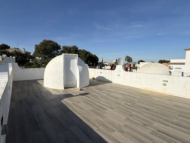 Villa for Sale in San Miguel, Alicante 10