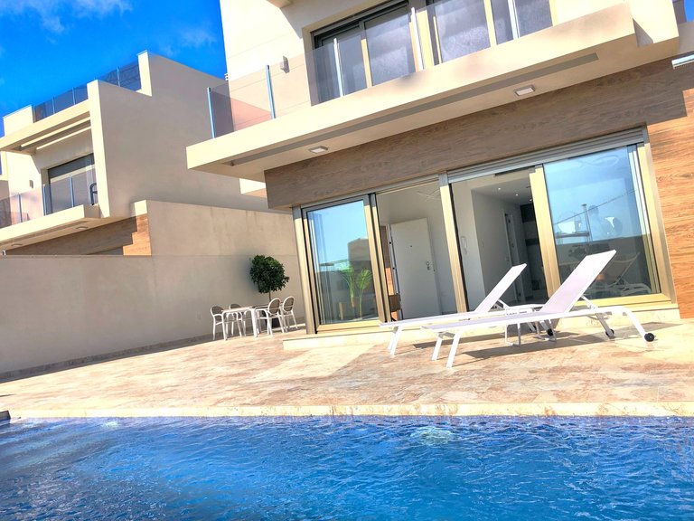 Villa for Sale in San Miguel De Salinas, Alicante 3