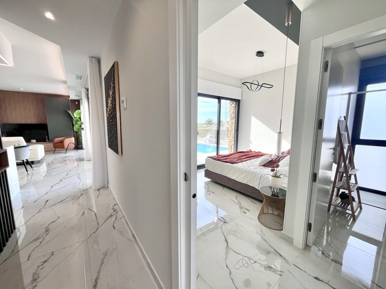 Villa for Sale in Dona Pepa, Alicante 17