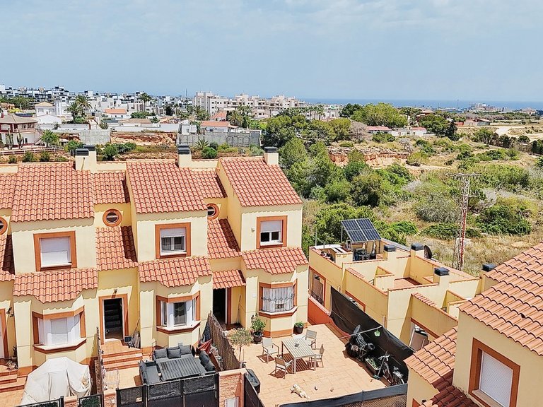 Town House for Sale in Cabo Roig, Alicante 1