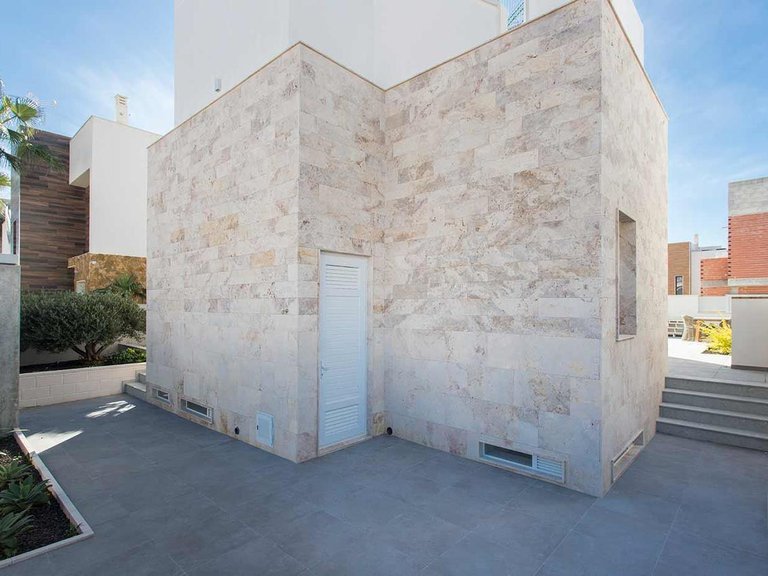 Villa for Sale in Torrevieja, Alicante 38