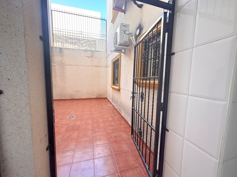 Apartment for Sale in Cabo Roig, Alicante 21