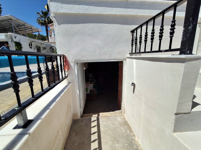 Villa for Sale in Torremendo, Alicante 36