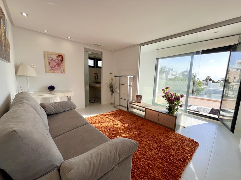 Villa for Sale in Villamartin, Alicante 24