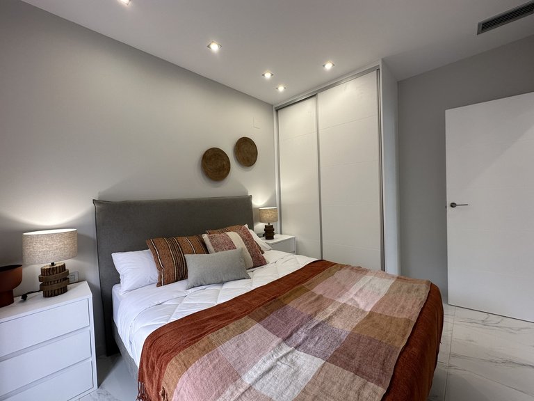 Villa for Sale in Villamartin, Alicante 18