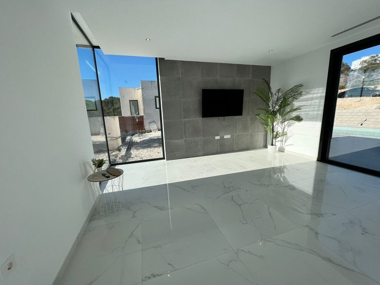 Villa for Sale in Las Colinas Golf Resort, Alicante 8