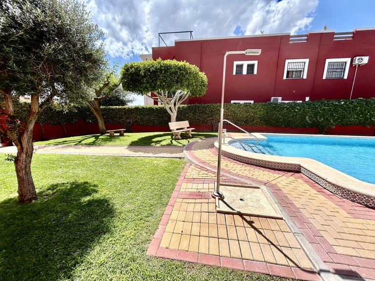 Apartment for Sale in Los Altos, Alicante 37