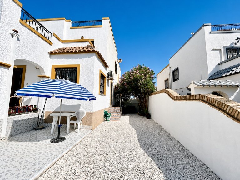 Town House for Sale in Los Altos, Alicante 2