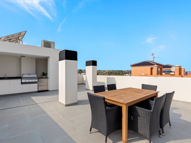 Penthouse for Sale in Villamartin, Alicante 8