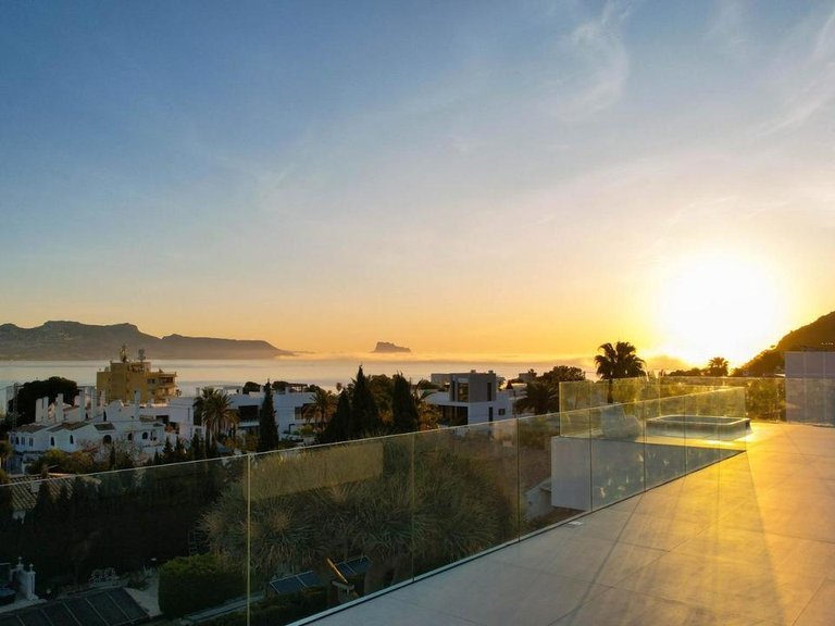 Villa for Sale in Alfaz Del Pi, Alicante 36