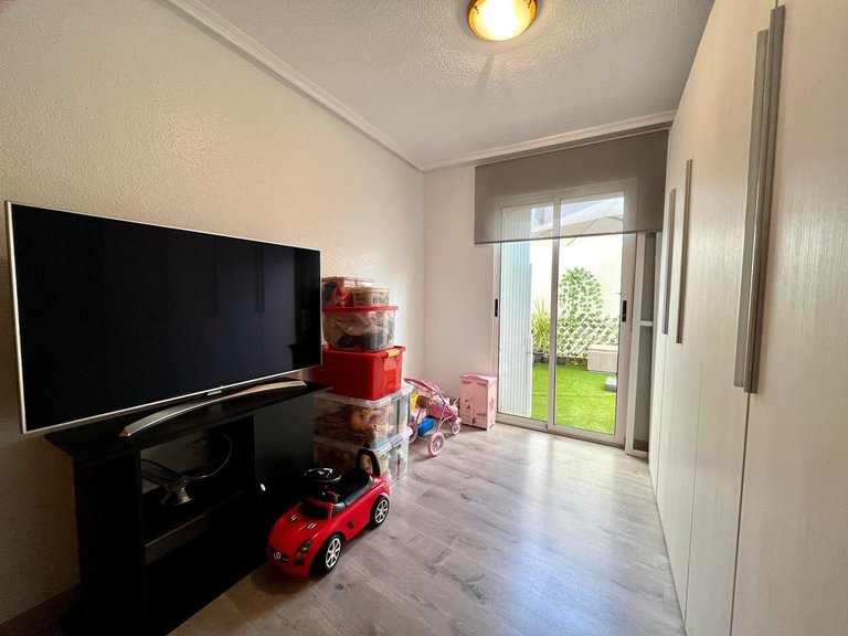 Apartment for Sale in Torrevieja, Alicante 27