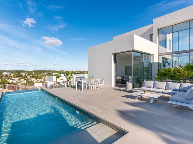 Villa for Sale in Las Colinas Golf Resort, Alicante 7
