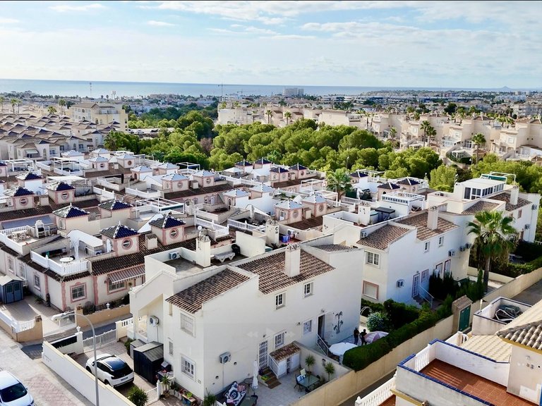 Apartment for Sale in La Florida, Alicante 36