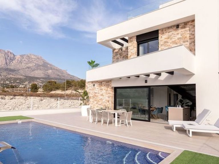 Villa for Sale in Finestrat, Alicante 1