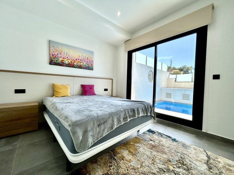 Villa for Sale in Villamartin, Alicante 24