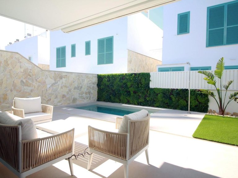 Villa for Sale in Mil Palmeras, Alicante 29