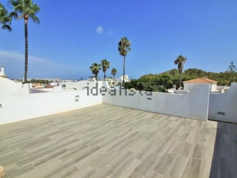 Villa for Sale in Villamartin, Alicante 15