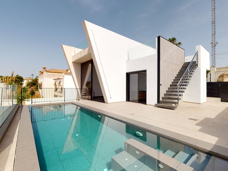 Villa for Sale in Los Balcones, Alicante 1