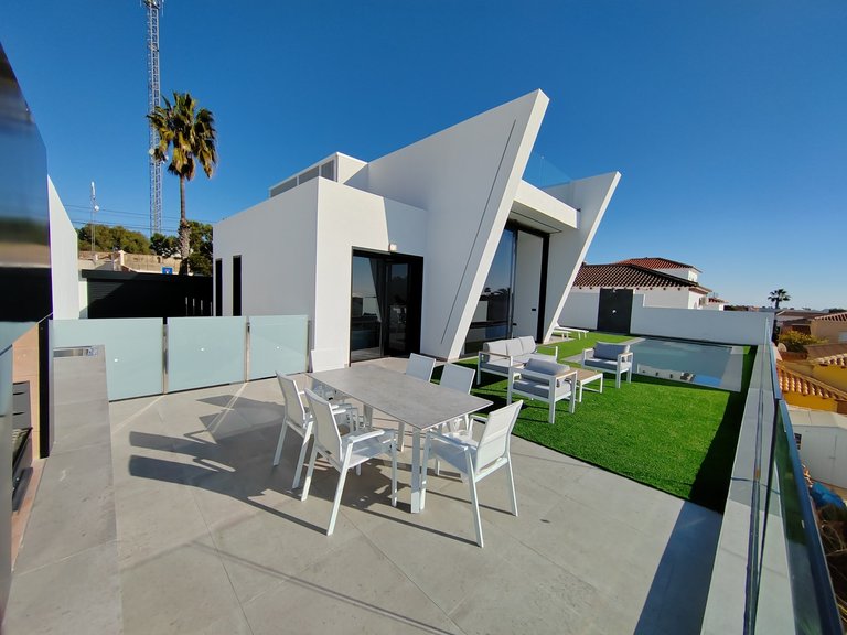 Villa for Sale in Los Balcones, Alicante 40