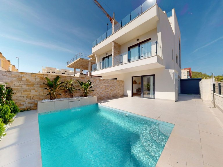 Town House for Sale in Guardamar, Alicante 1