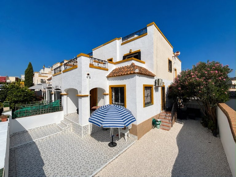 Town House for Sale in Los Altos, Alicante 1