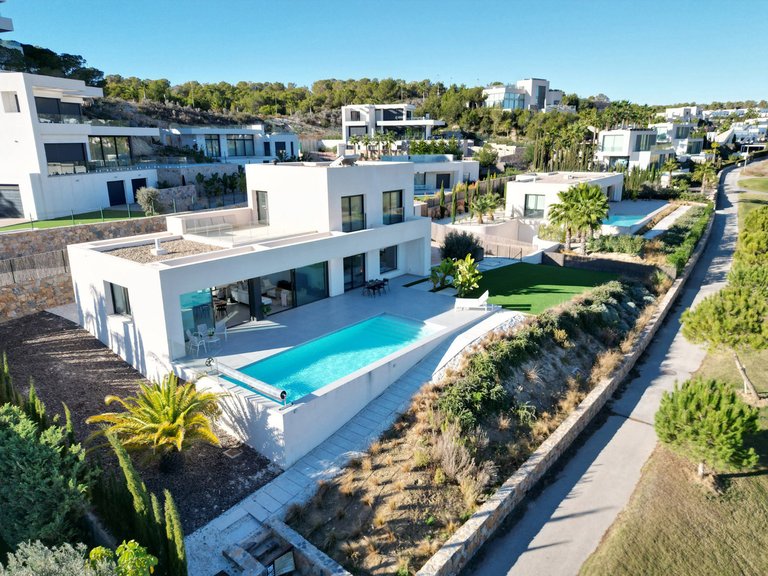 Villa for Sale in San Miguel De Salinas, Alicante 1