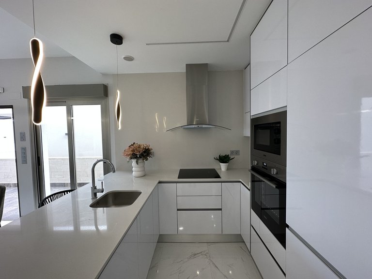 Villa for Sale in Villamartin, Alicante 10