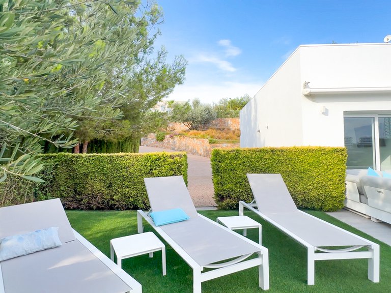 Villa for Sale in Las Colinas Golf Resort, Alicante 2