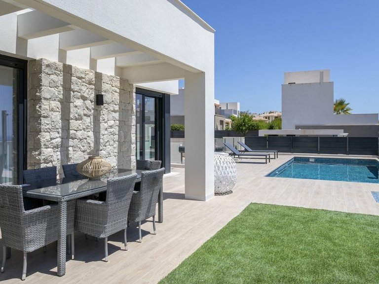 Villa for Sale in Finestrat, Alicante 5