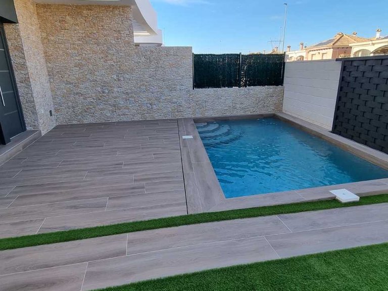 Villa for Sale in Los Montesinos, Alicante 4