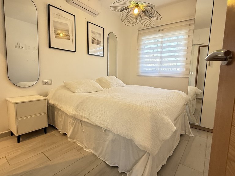 Villa for Sale in San Miguel, Alicante 35