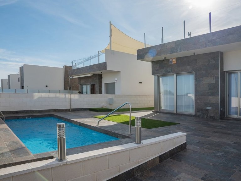 Villa for Sale in Orihuela Costa, Alicante 1